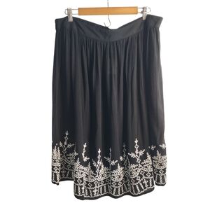 C Est. 1946 Women's Navy Blue White Embroidered Plus Size Skirt Sz 18/20…